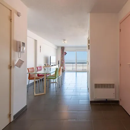 Apartment Pretty With Balcony *