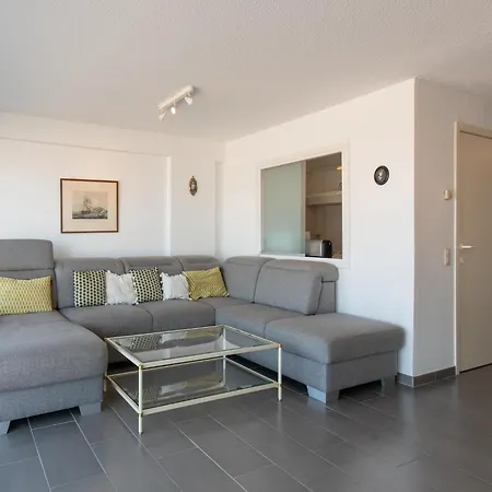 Apartment Pretty With Balcony *