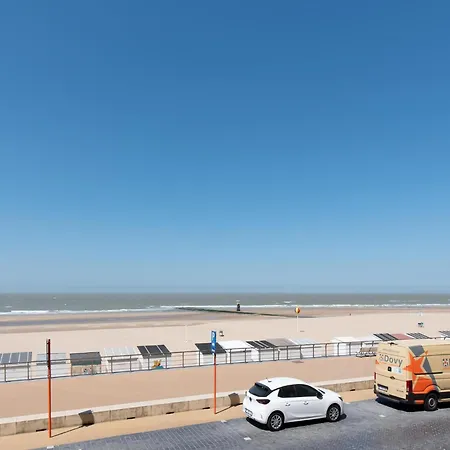 In Belgium With Stunning Sea View Lägenhet